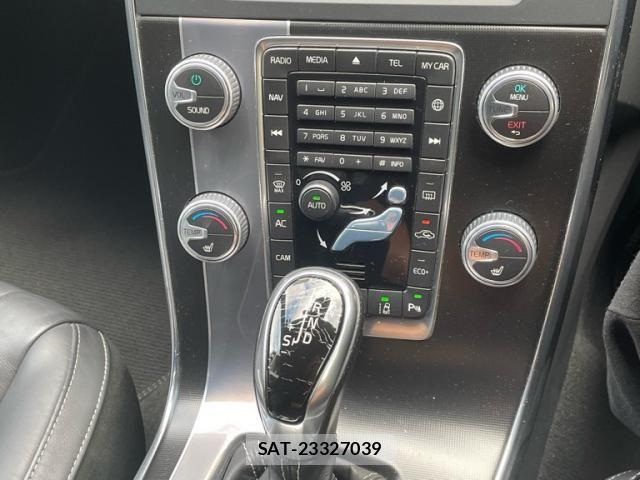 Volvo V60 2016-07 8782535-27