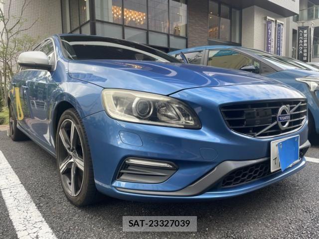 Volvo V60 2016-07 8782535-2