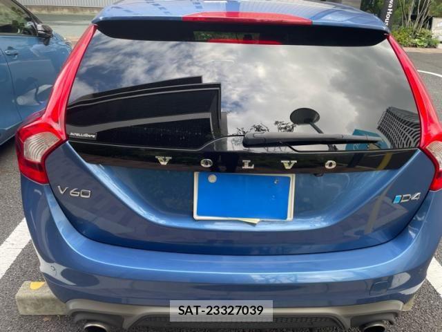 Volvo V60 2016-07 8782535-6