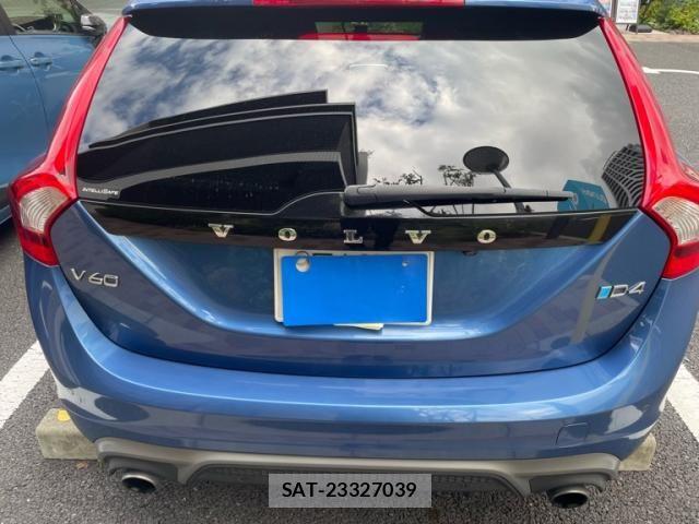 Volvo V60 2016-07 8782535-7