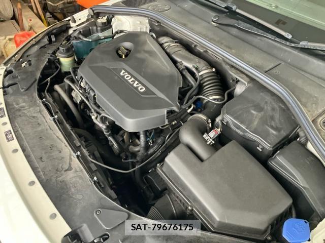 Volvo V60 2013-11 8832357-17
