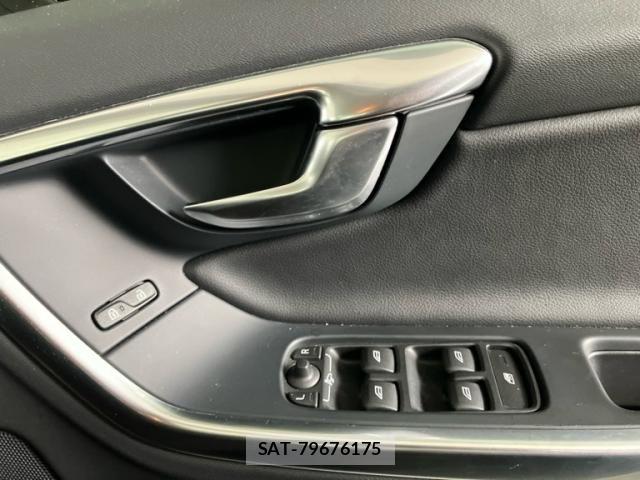 Volvo V60 2013-11 8832357-19