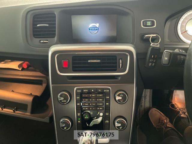 Volvo V60 2013-11 8832357-22