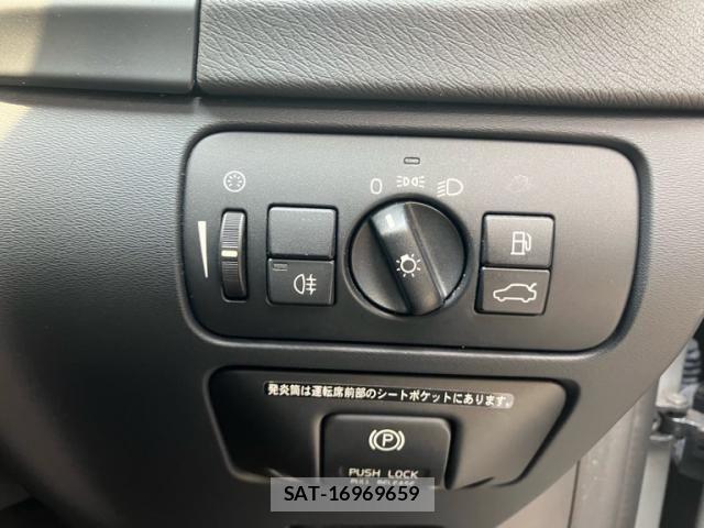 Volvo V60 2011-06 8832365-18