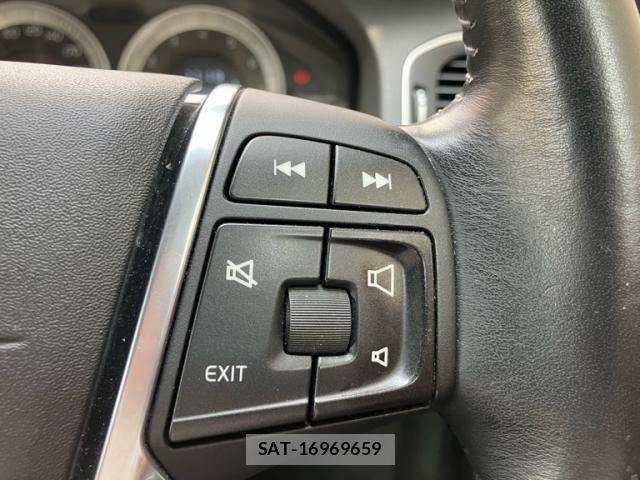 Volvo V60 2011-06 8832365-20