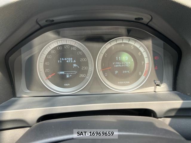 Volvo V60 2011-06 8832365-22