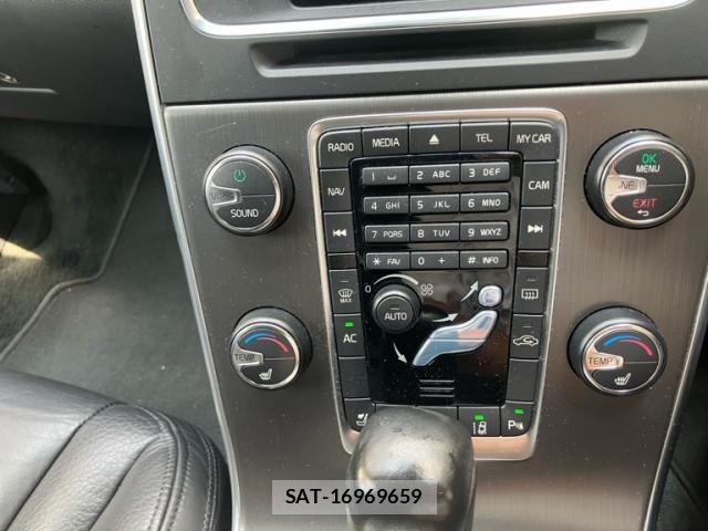 Volvo V60 2011-06 8832365-24