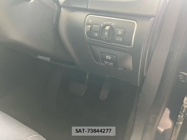 Volvo V60 2014-03 8832364-15