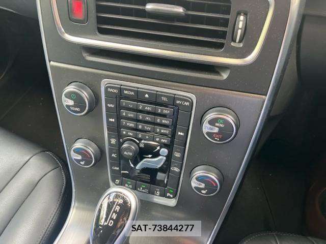 Volvo V60 2014-03 8832364-17