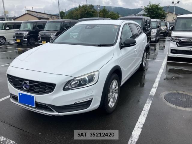 Volvo V60 2017-06 8851012-0