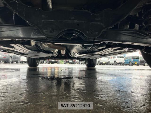 Volvo V60 2017-06 8851012-11