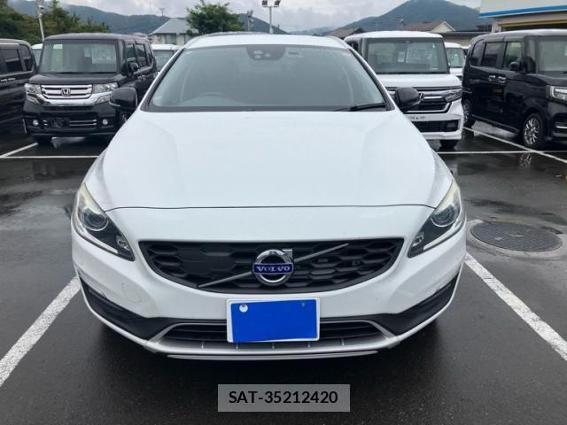 Volvo V60 2017-06 8851012-1