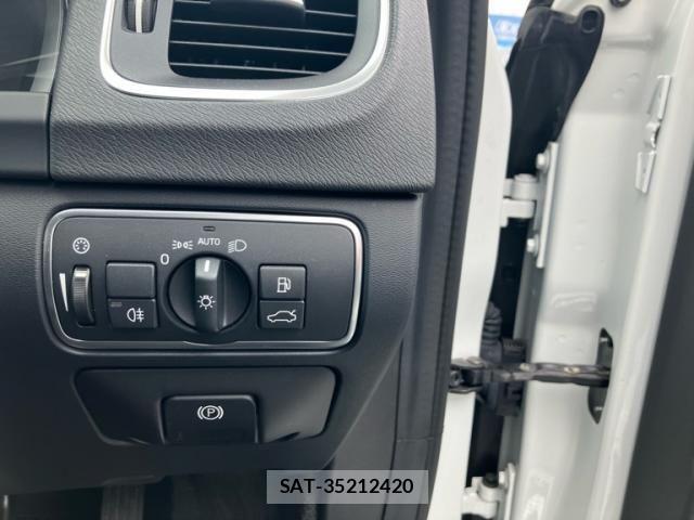 Volvo V60 2017-06 8851012-19