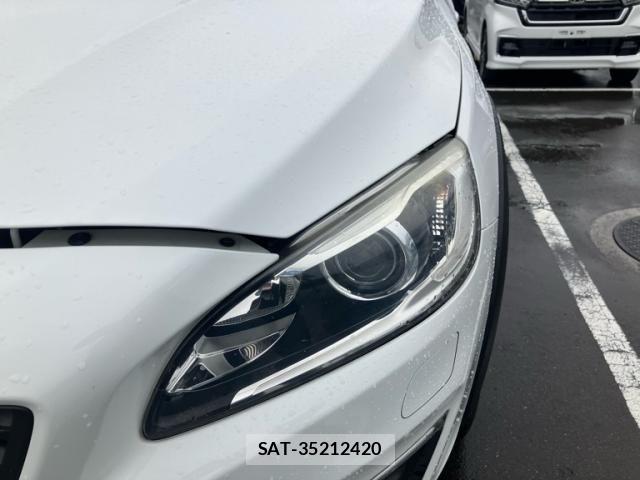 Volvo V60 2017-06 8851012-23