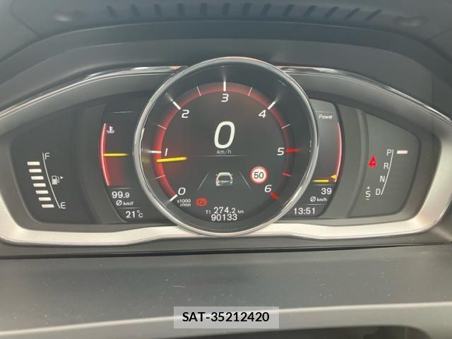 Volvo V60 2017-06 8851012-26