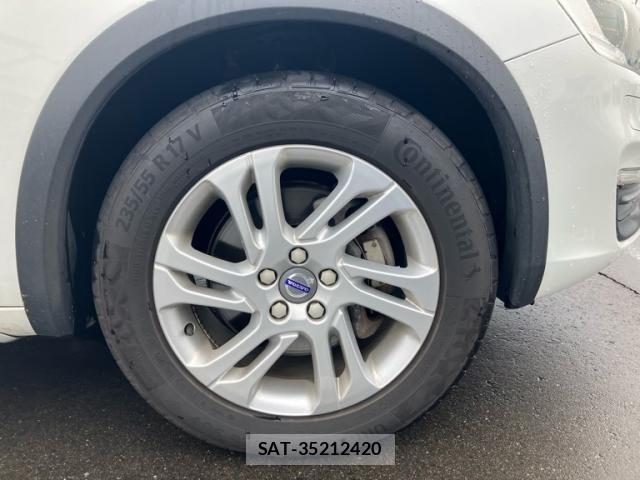 Volvo V60 2017-06 8851012-5