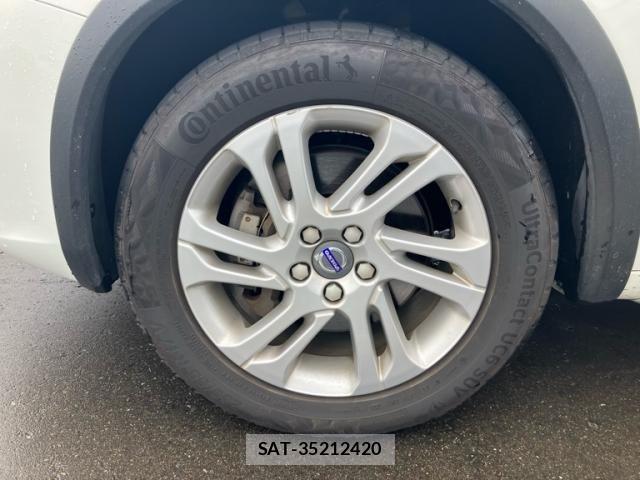 Volvo V60 2017-06 8851012-8
