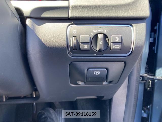 Volvo V60 2018-09 8851013-10