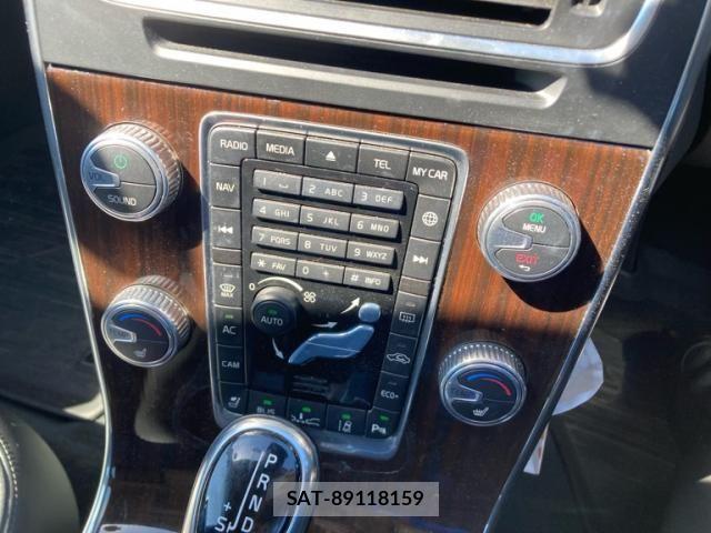 Volvo V60 2018-09 8851013-15