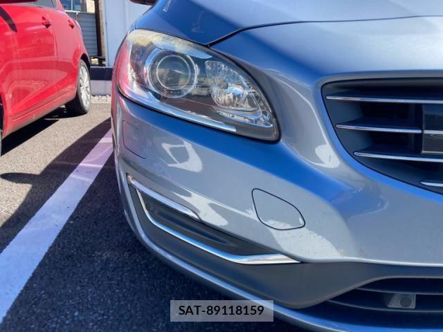 Volvo V60 2018-09 8851013-2