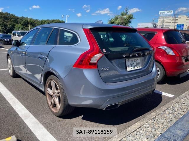 Volvo V60 2018-09 8851013-3