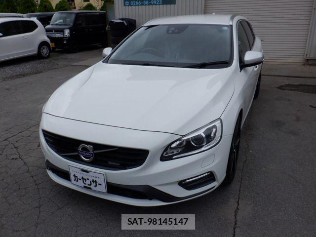 Volvo V60 2015-01 8851011-0