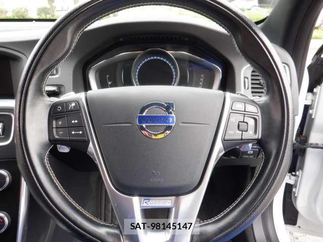 Volvo V60 2015-01 8851011-10