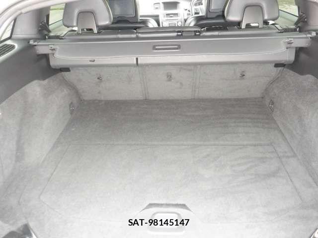 Volvo V60 2015-01 8851011-17