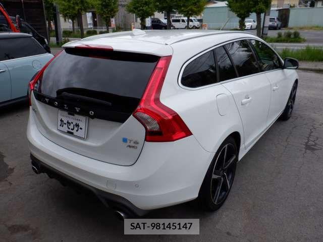 Volvo V60 2015-01 8851011-3