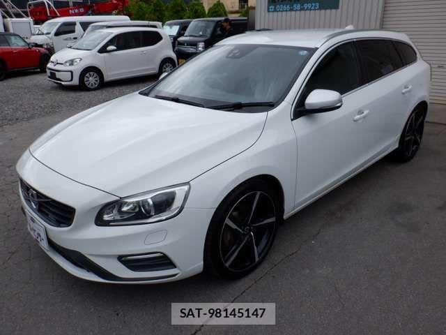 Volvo V60 2015-01 8851011-5