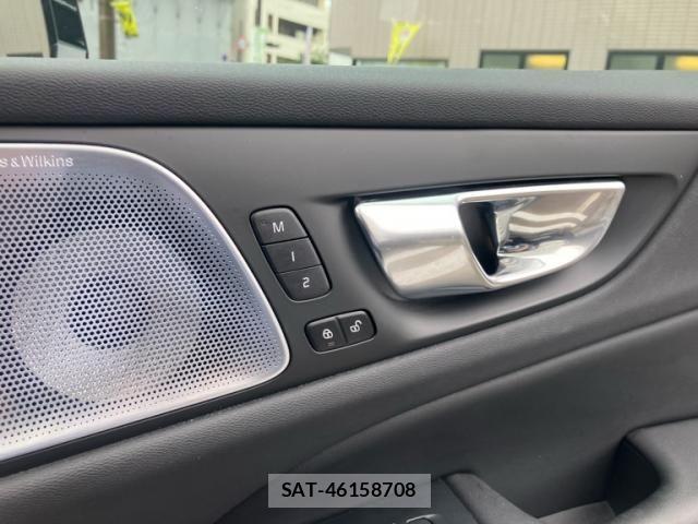 Volvo V60 2021-11 8882842-24
