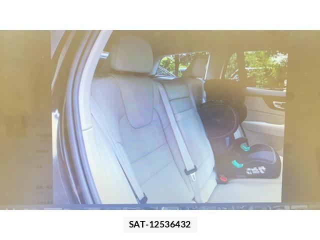 Volvo V60 2019-12 8882841-14