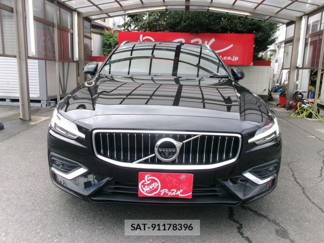 Volvo V60 2019-09 8882843-10