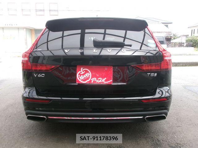 Volvo V60 2019-09 8882843-11