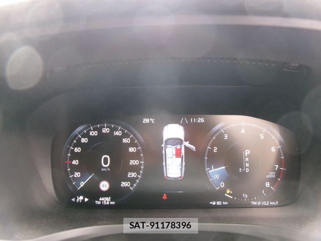 Volvo V60 2019-09 8882843-23