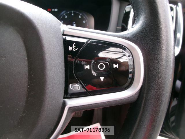 Volvo V60 2019-09 8882843-25