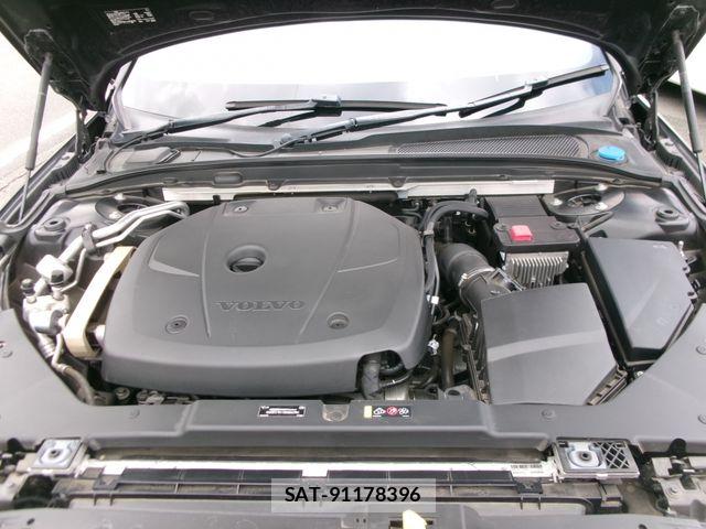 Volvo V60 2019-09 8882843-27