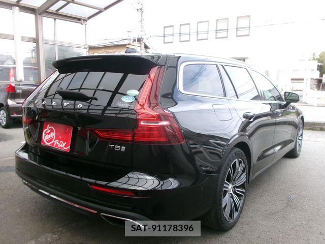 Volvo V60 2019-09 8882843-2