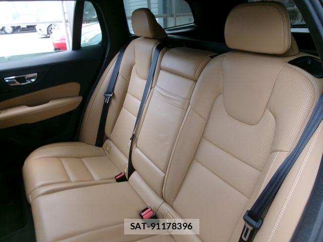 Volvo V60 2019-09 8882843-7