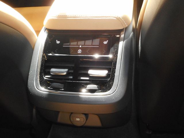 Volvo CROSS COUNTRY 2025-03 3687003-26