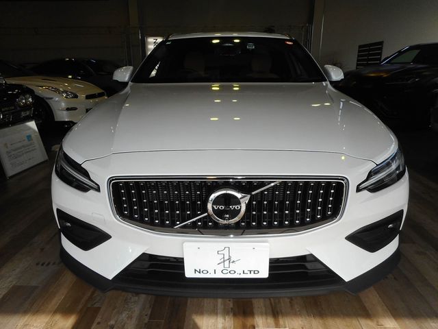 Volvo CROSS COUNTRY 2025-03 3687003-3