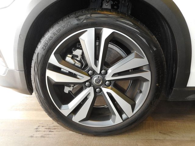 Volvo CROSS COUNTRY 2025-03 3687003-7