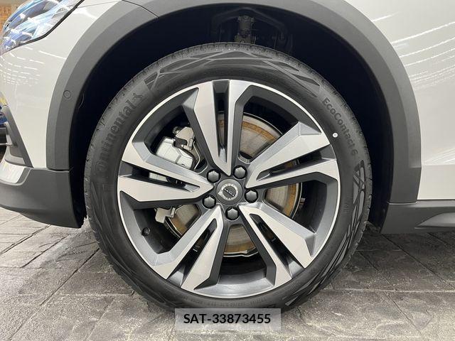 Volvo CROSS COUNTRY 2025-07 4051276-10