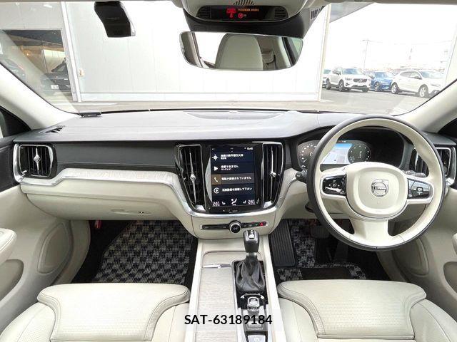 Volvo CROSS COUNTRY 2019-06 4993328-1