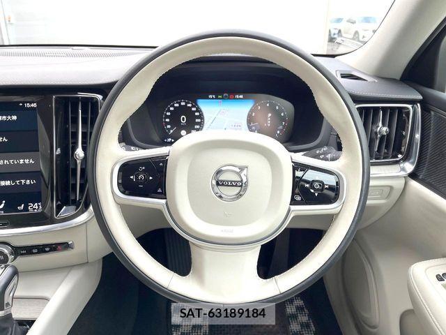 Volvo CROSS COUNTRY 2019-06 4993328-8