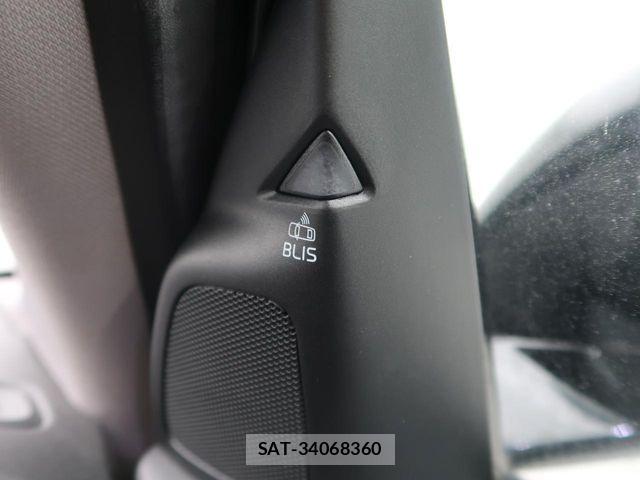 Volvo CROSS COUNTRY 2018-03 6504576-14