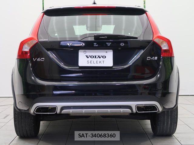 Volvo CROSS COUNTRY 2018-03 6504576-17