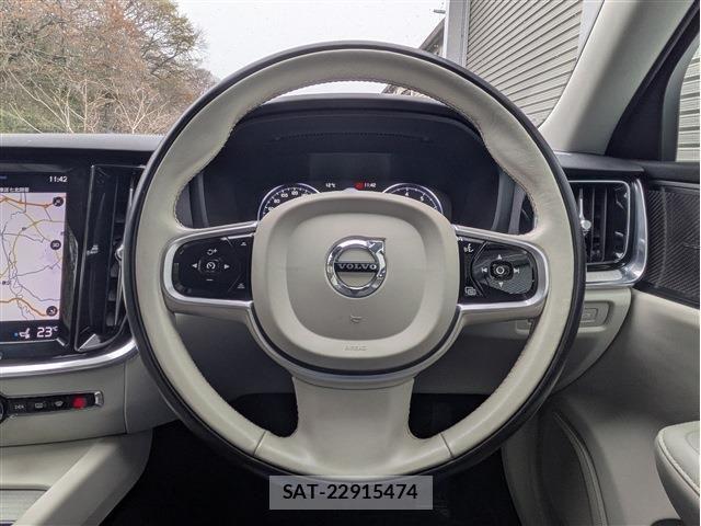 Volvo CROSS COUNTRY 2019-08 6678654-11
