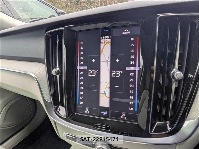 Volvo CROSS COUNTRY 2019-08 6678654-13