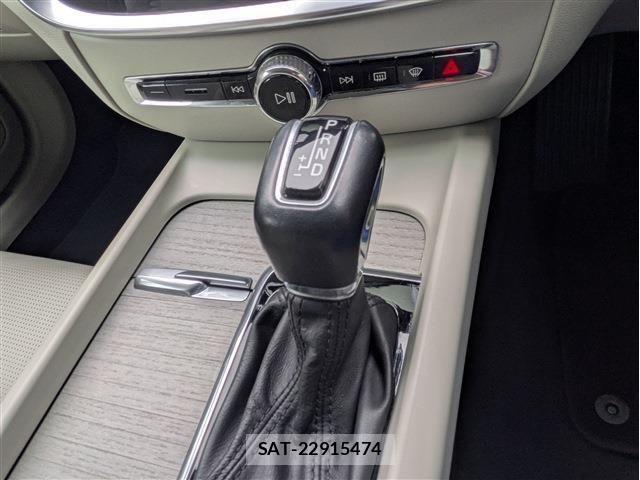Volvo CROSS COUNTRY 2019-08 6678654-14